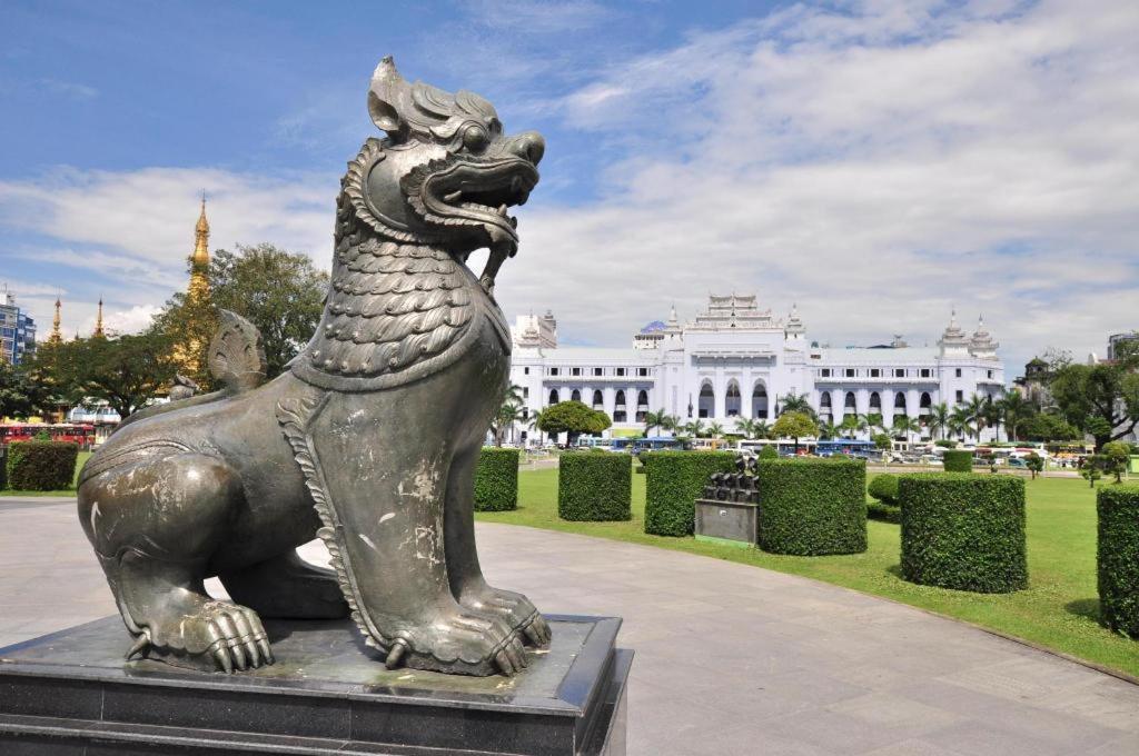 Alfa Hotel Yangon Eksteriør bilde