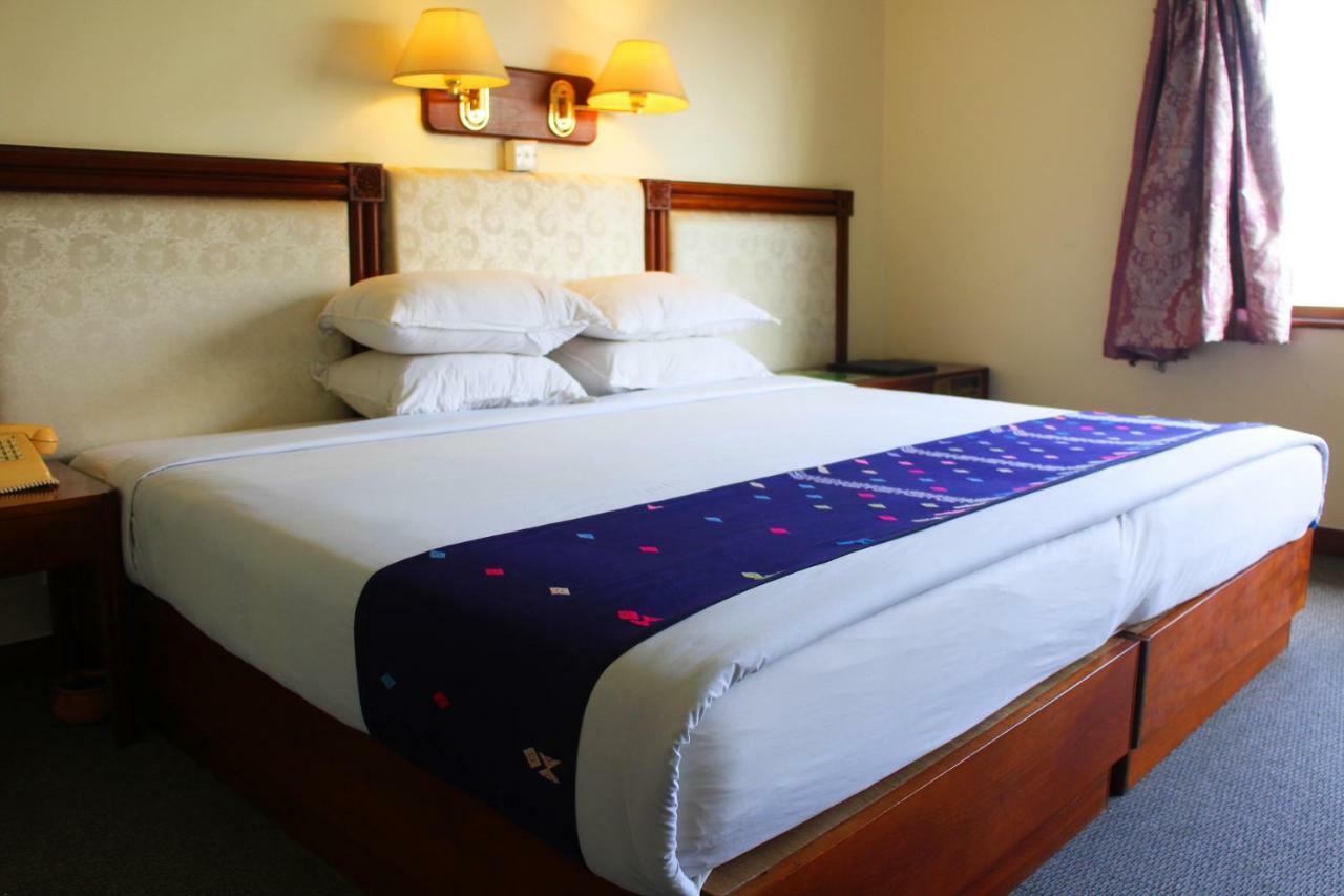 Alfa Hotel Yangon Eksteriør bilde