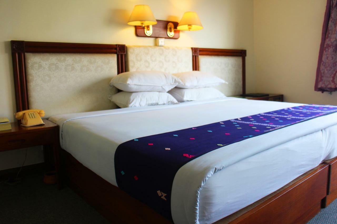 Alfa Hotel Yangon Eksteriør bilde
