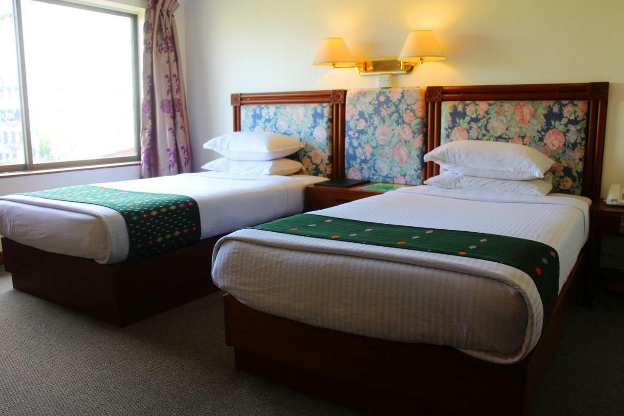 Alfa Hotel Yangon Eksteriør bilde