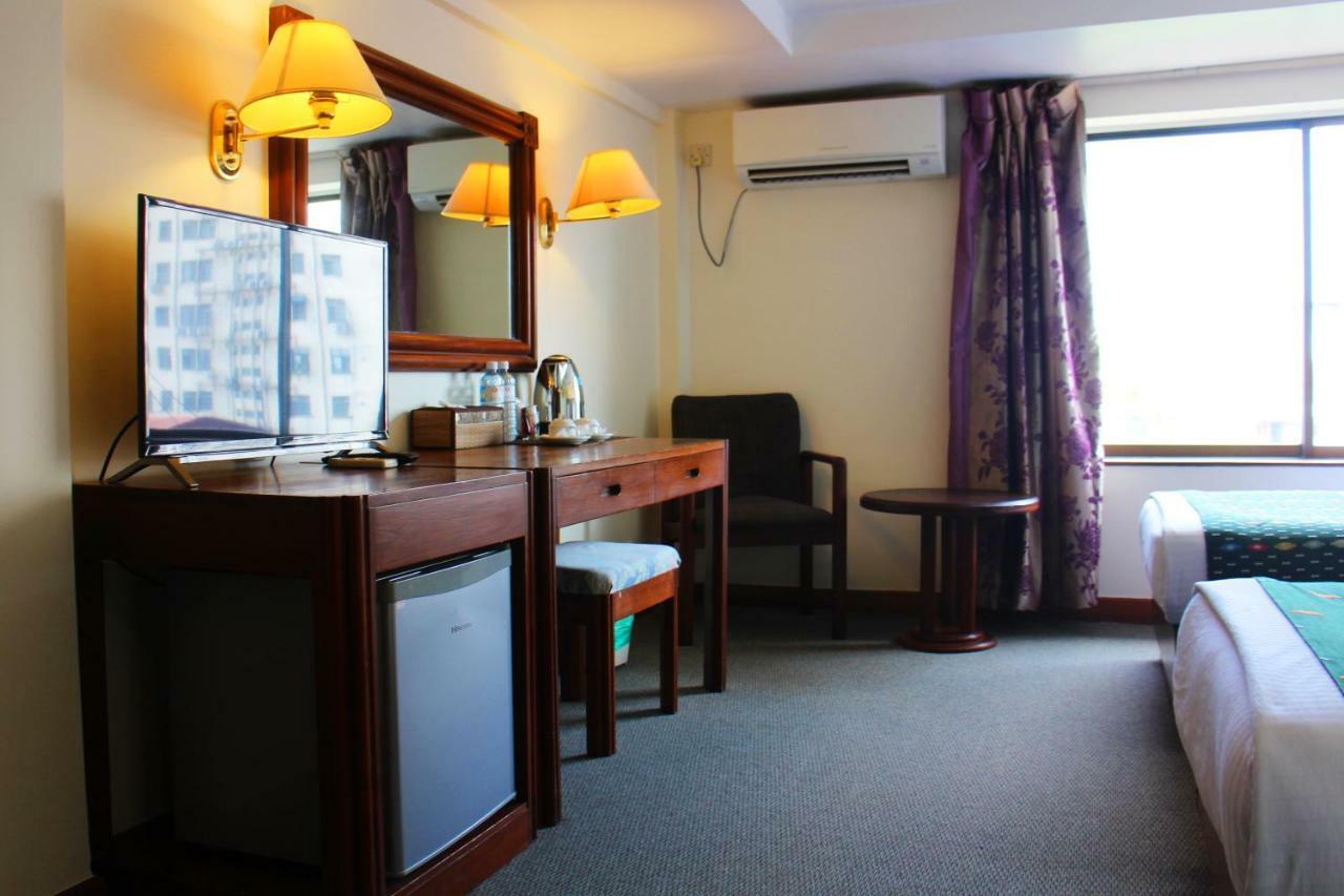 Alfa Hotel Yangon Eksteriør bilde